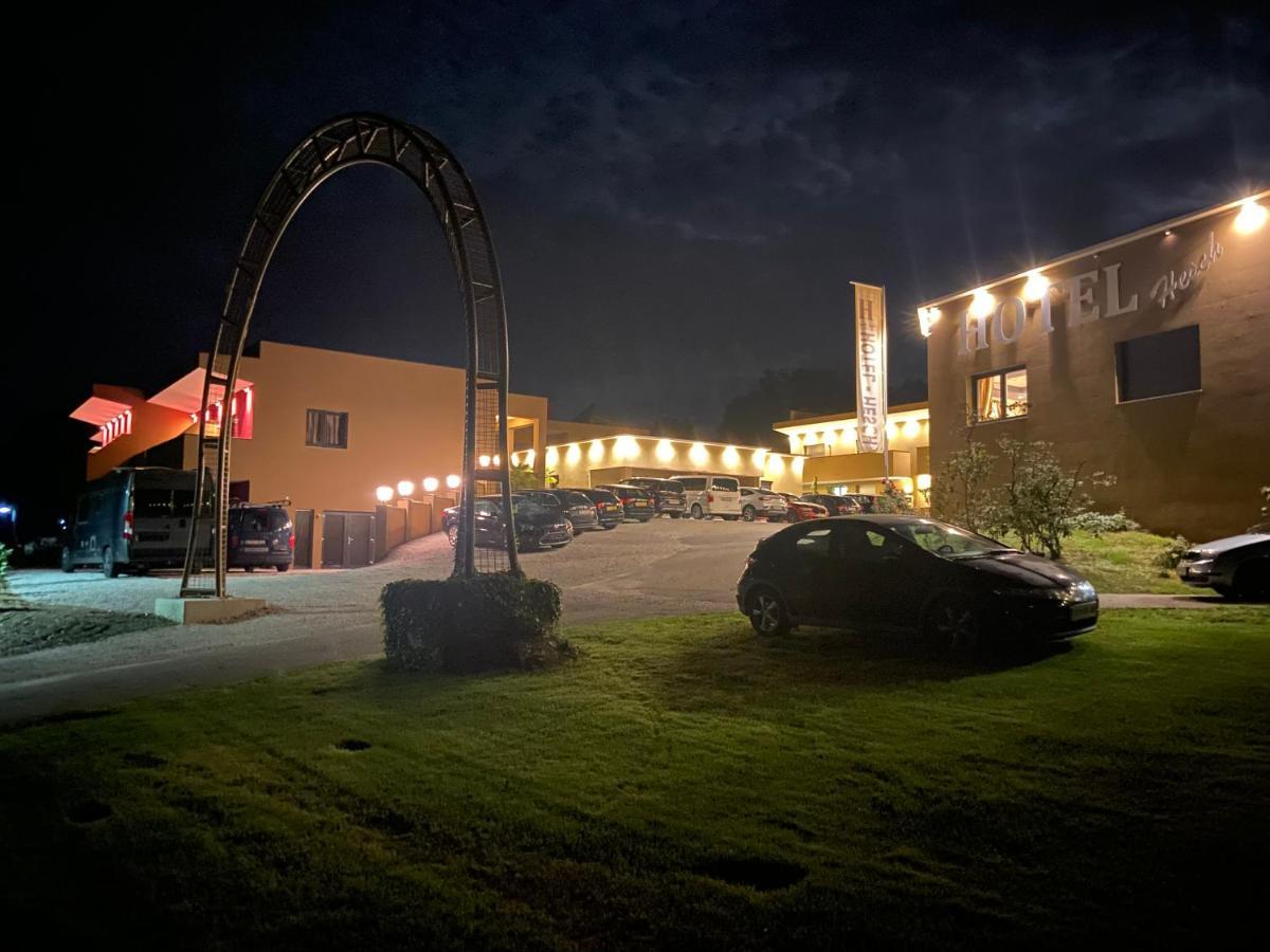 Hotel Restaurant Hesch Gabersdorf Exterior photo