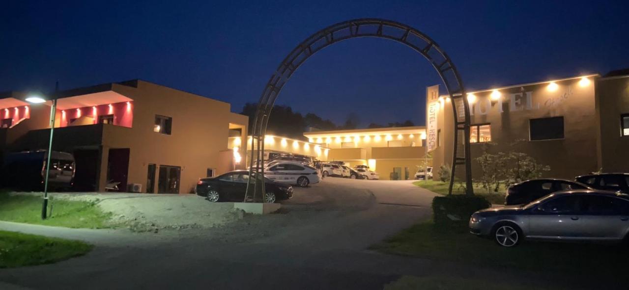 Hotel Restaurant Hesch Gabersdorf Exterior photo